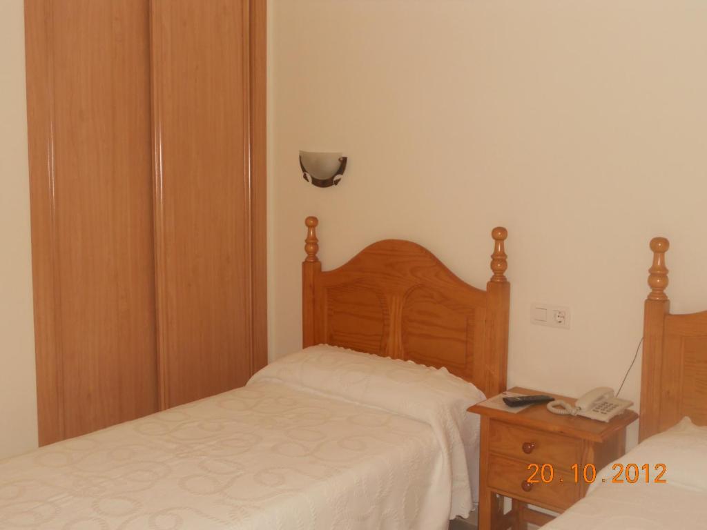 Palma del Río Hostal Restaurante Hermanos Zamora חדר תמונה