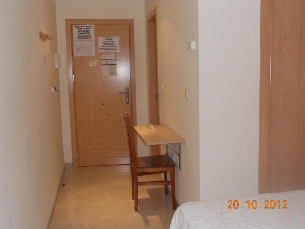 Palma del Río Hostal Restaurante Hermanos Zamora חדר תמונה