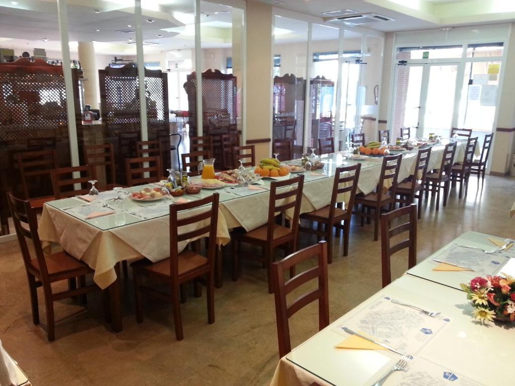 Palma del Río Hostal Restaurante Hermanos Zamora מראה חיצוני תמונה